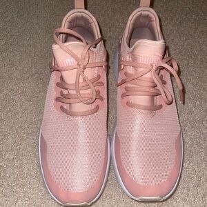 Women’s Puma Soft Foam Sneakers